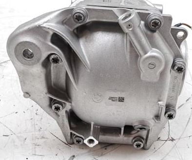 18880710 bmw 530 e 2.0 twinpower arka diferansiyel BRAKETİ MUHAFAZA