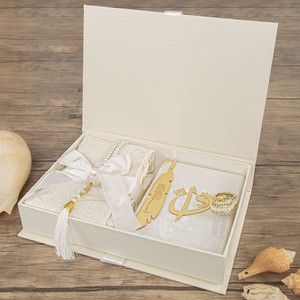 Bohça Krem Kutulu Seccadesi Kur'an Kerim  Zikirmatik Ayraç Seti  27*19*5 cm