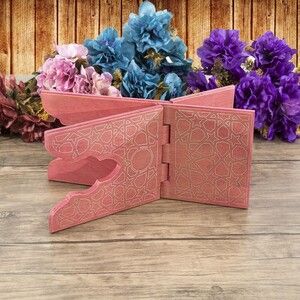  Çocuk Boy Ahşap Kitaplık ve Kuran Alıştırma Rahlesi 35*17 cm Rumi Desenli Pembe