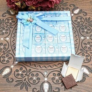 Erkek Bebek Çikolatası Karton Kutuda Madlen Çikolata