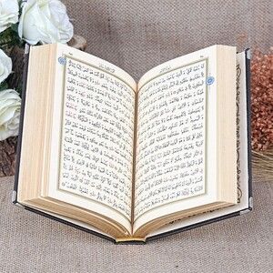  Gümüş -Yaldız Kaplı Kur'an-ı Kerim Mühürlü (Hafız Boy 14x20 cm)
