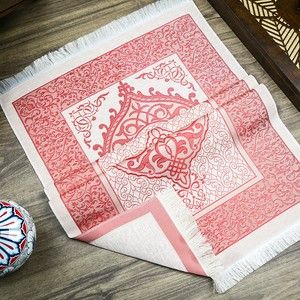  Hediyelik İpek Nur Tafta Seccade Kırmızı 68x110 cm - 200 gr