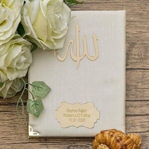  Hediyelik Şantuk Yasin Kitabı, İnci Tesbih, Süslemeli Asetat Kutulu (17×15) Dini Set-Krem