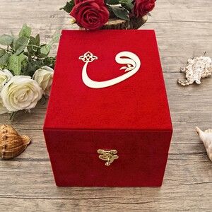  Hediyelik Kadife Kutu İçerisinde 2 li Fincan Seti - Kadife Kur'an-ı Kerim - Kırmızı