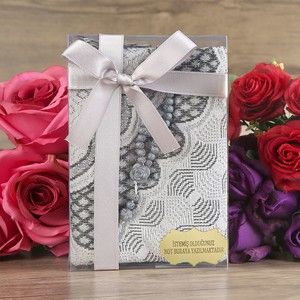 Hediyelik Kokulu Broker Seccade& Gri Kokulu Tesbih Asetatlı Mevlid Paketi (13*19 cm, 235 gr)-Gri