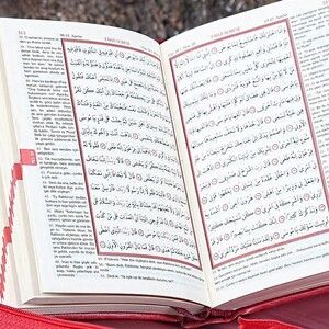  Kur'an-ı Kerim Mealli Mühürlü (Cep Boy 9x13 cm) Kırmızı
