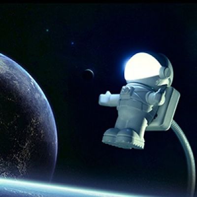  Usb Astronot Lamba