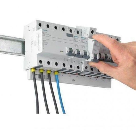 Siemens 5SL6132-6YA 32A B32 Otomat #3
